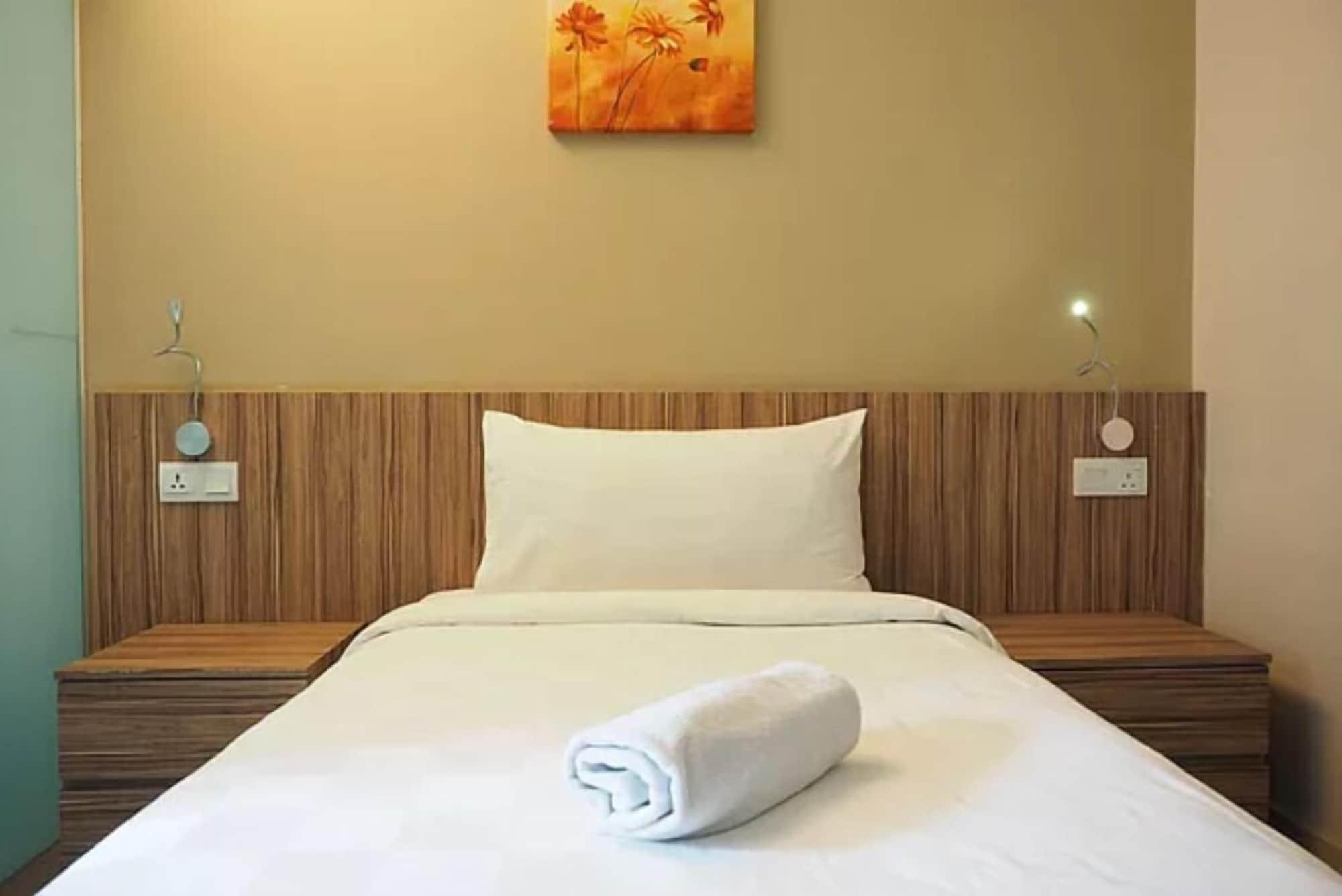 Mornington Hotel Medan Ipoh Bagian luar foto