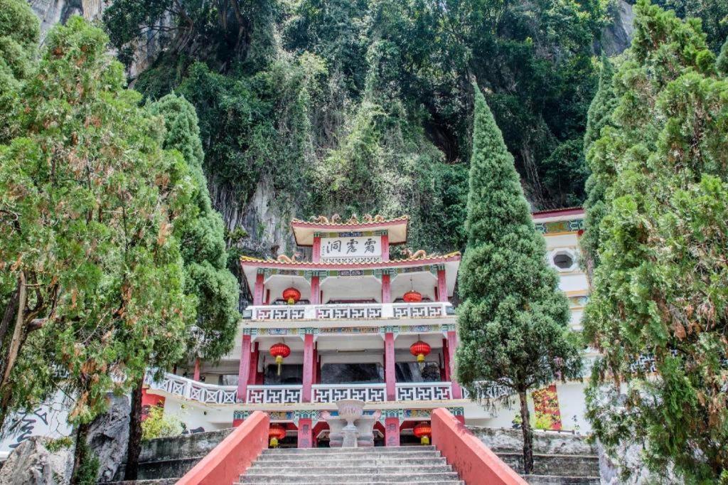 Mornington Hotel Medan Ipoh Bagian luar foto