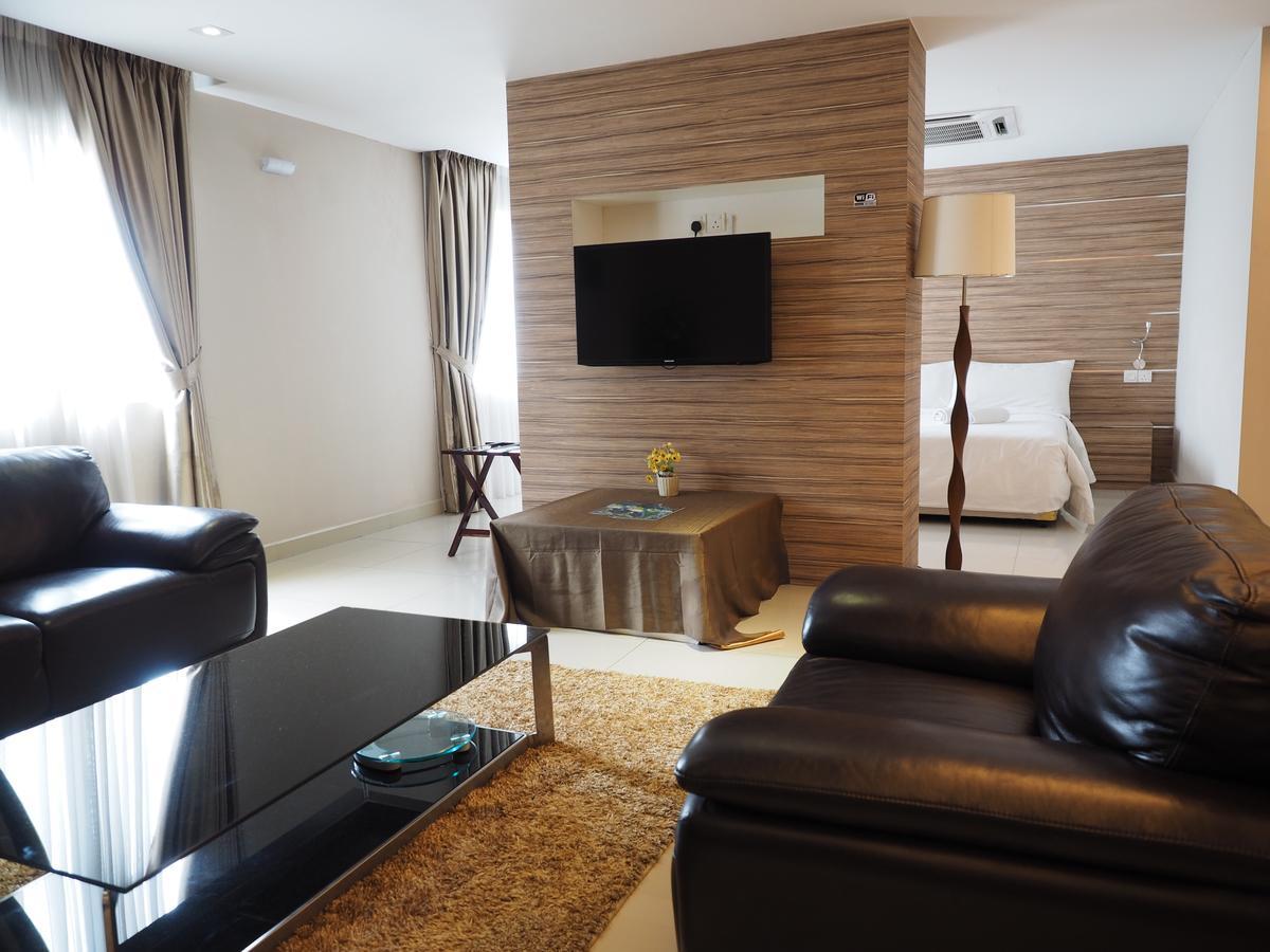 Mornington Hotel Medan Ipoh Bagian luar foto