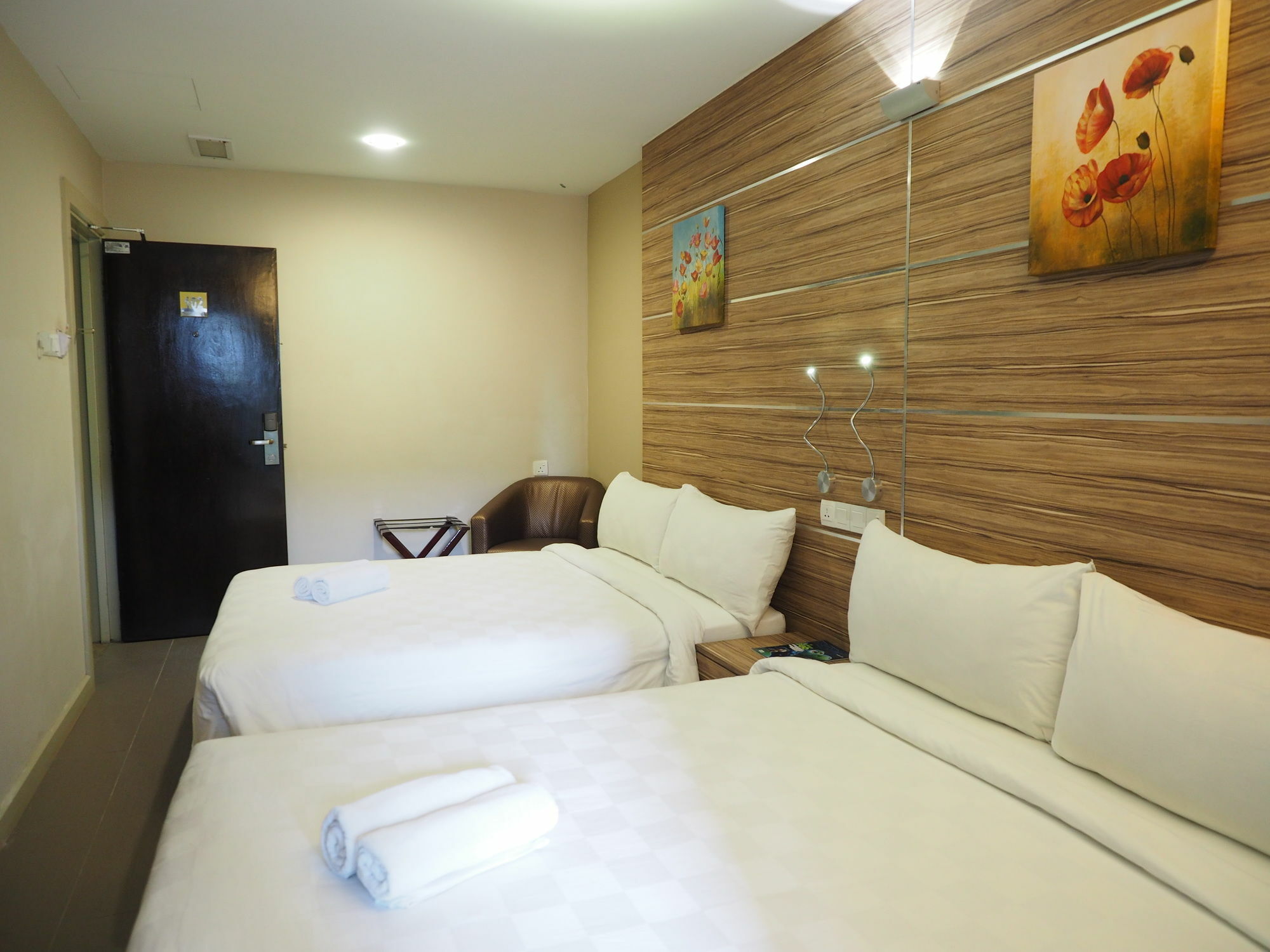 Mornington Hotel Medan Ipoh Bagian luar foto